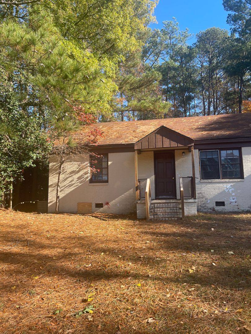 House for rent at 706 N Horner Blvd, Sanford, NC 27330