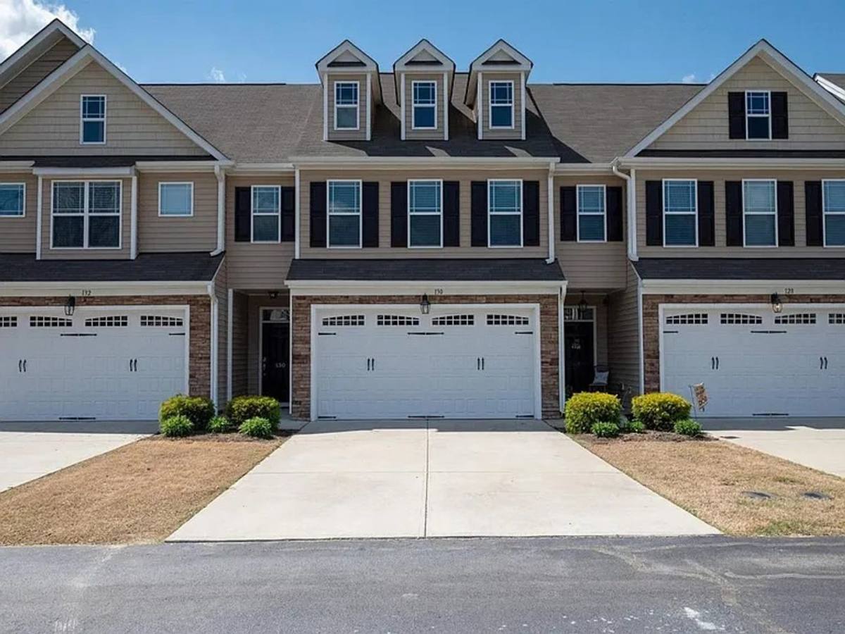 Townhouse for rent at 130 Wembley Dr, Clayton, NC 27527