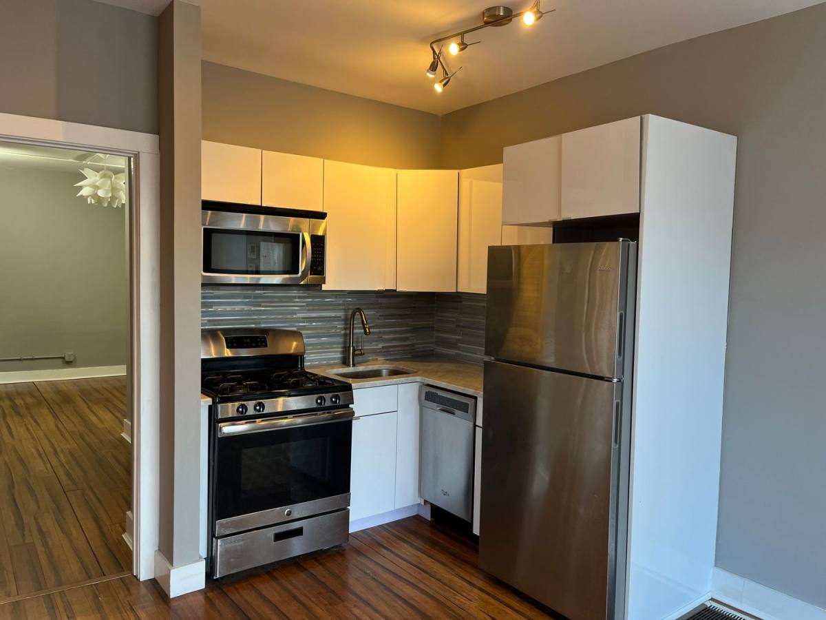 Apartment for rent at 588 E St, New Haven, CT 06511