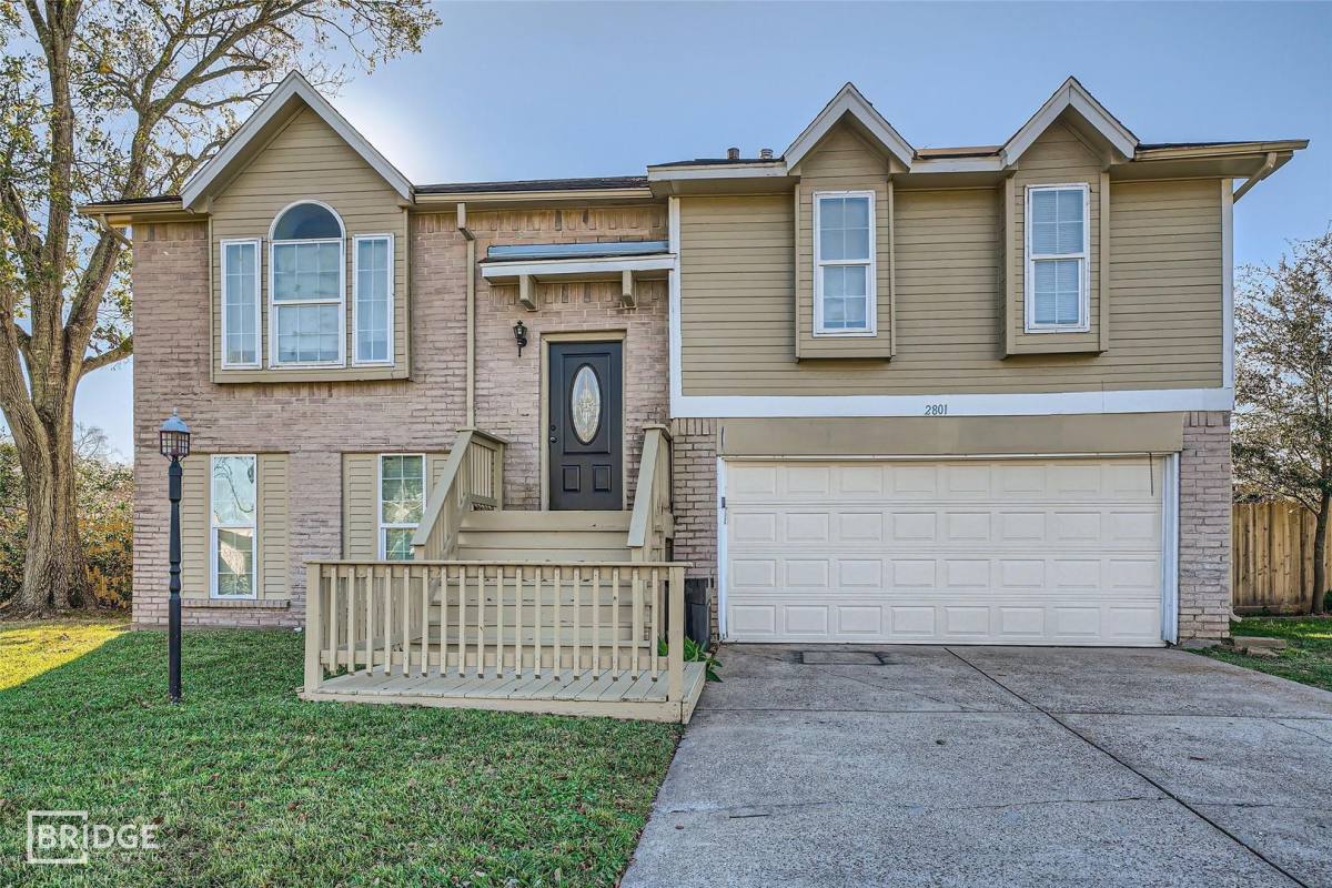 House for rent at 2801 Custer Dr, League City, TX 77573