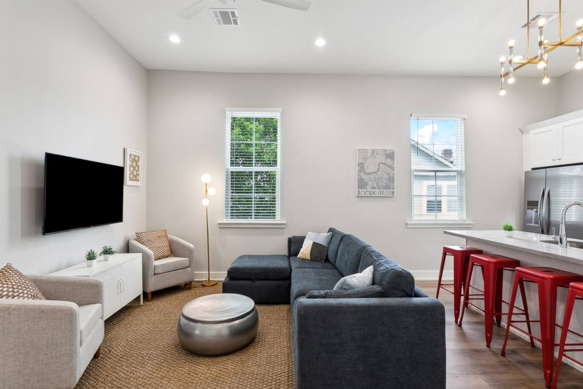 Apartment for rent at 7417 Burthe St #2A, New Orleans, LA 70118