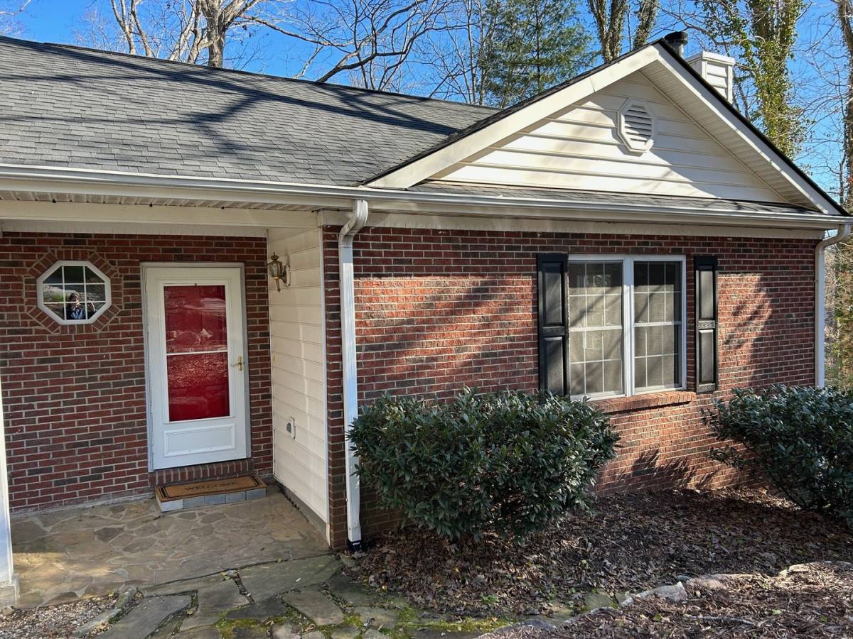 House for rent at 66 Foxberry Dr, Arden, NC 28704