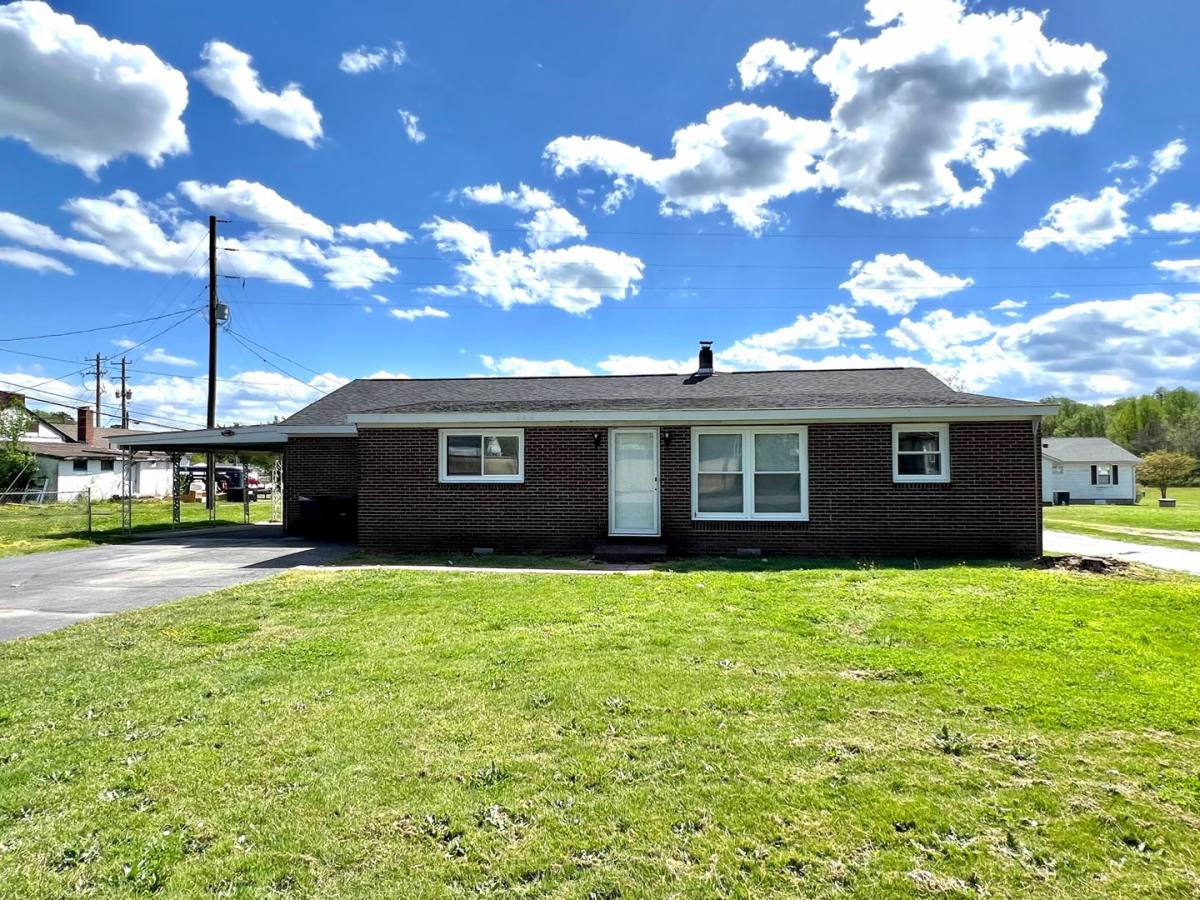 House for rent at 849 Second St, Emporia, VA 23847