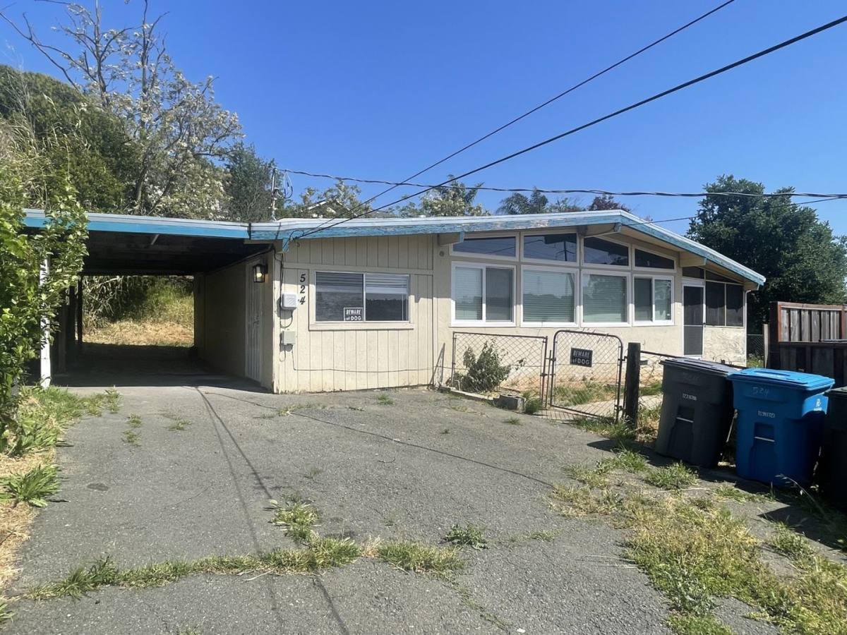Apartment for rent at 524 Ridge Ave, Vallejo, CA 94591