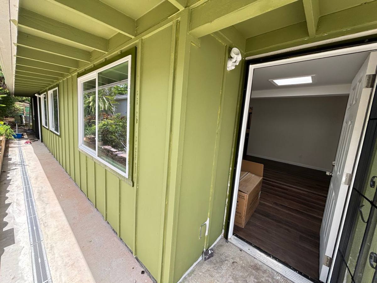 Apartment for rent at 1331 Molehu Dr, Honolulu, HI 96818