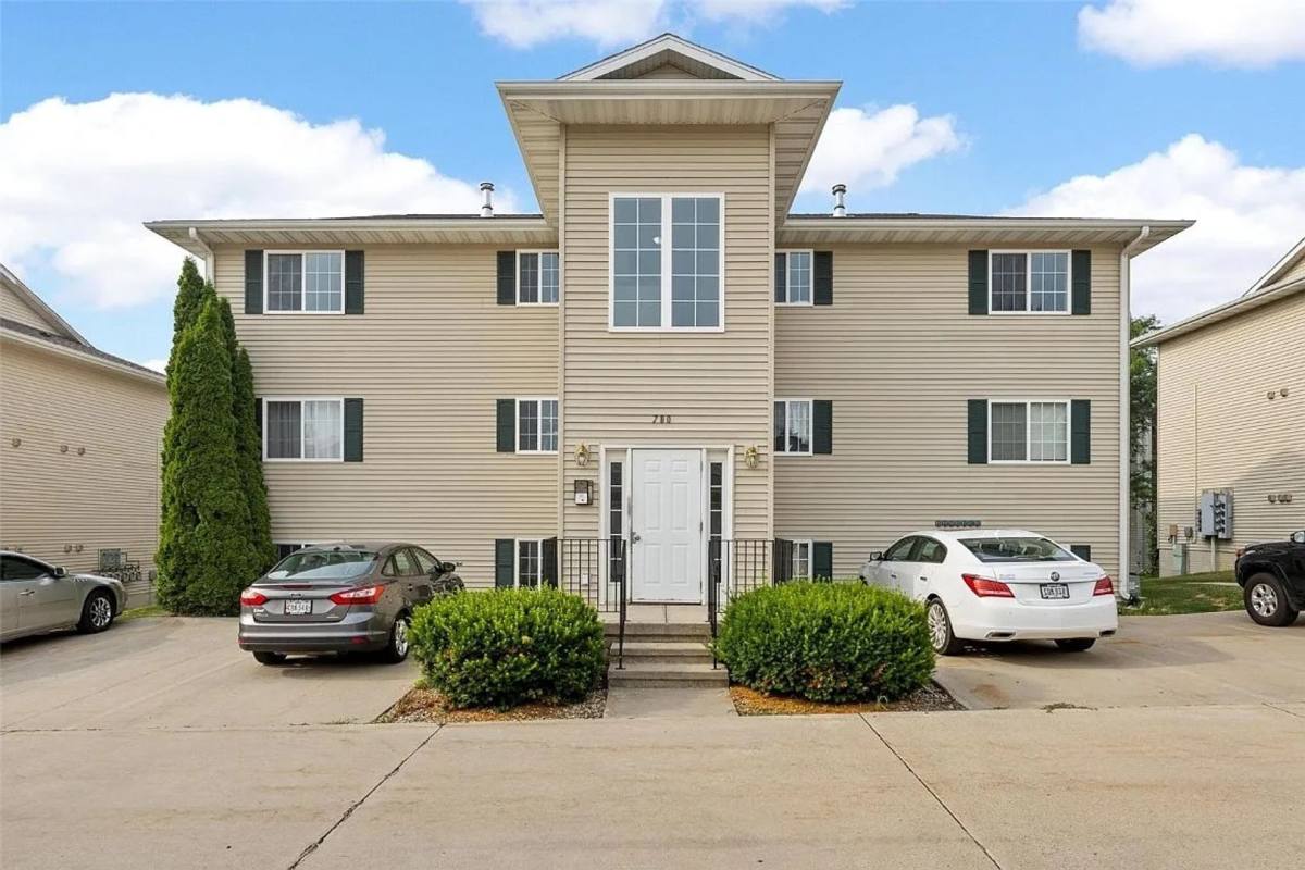 Condo for rent at 780 Magnolia Lane, Marion, IA 52302