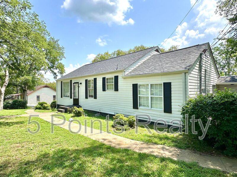 Apartment for rent at 330 Cumberland Ave #C, Madison, TN 37115