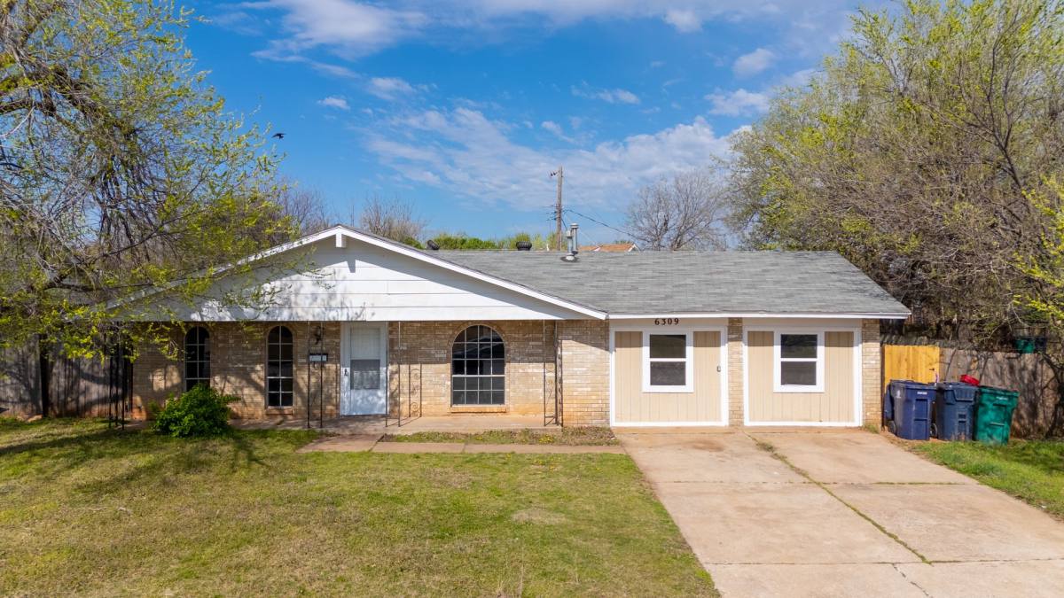 House for rent at 6309 S Robinson Ave, Oklahoma City, OK 73139