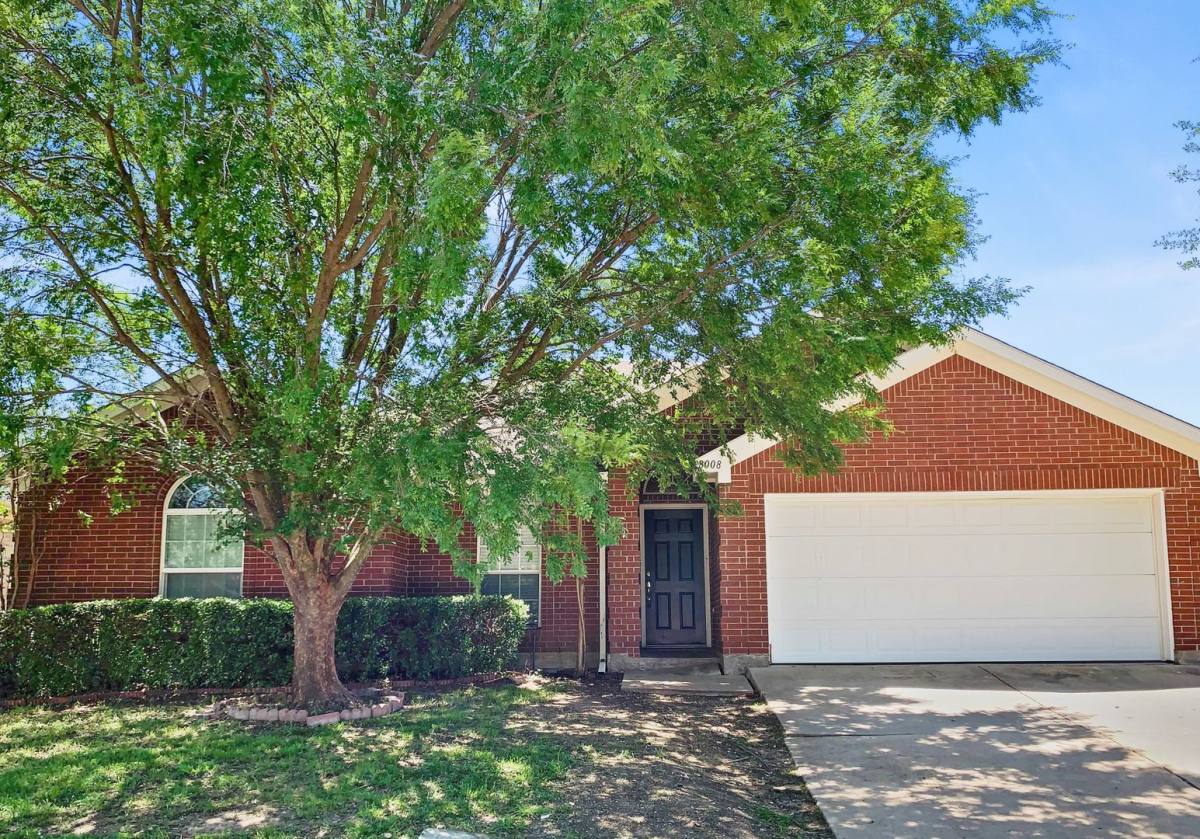 House for rent at 8008 Mourning Dove Dr, Arlington, TX 76002