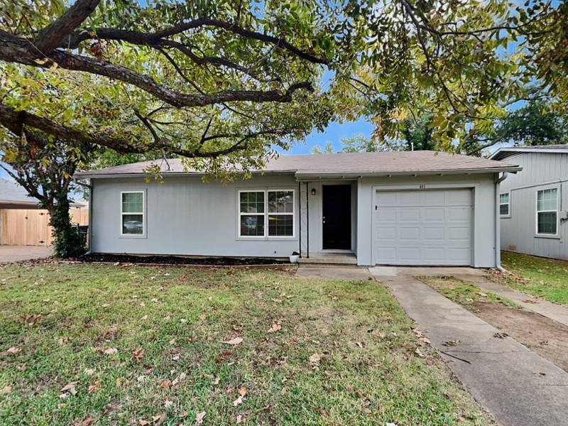 House for rent at 603 Euclid St, Cleburne, TX 76033