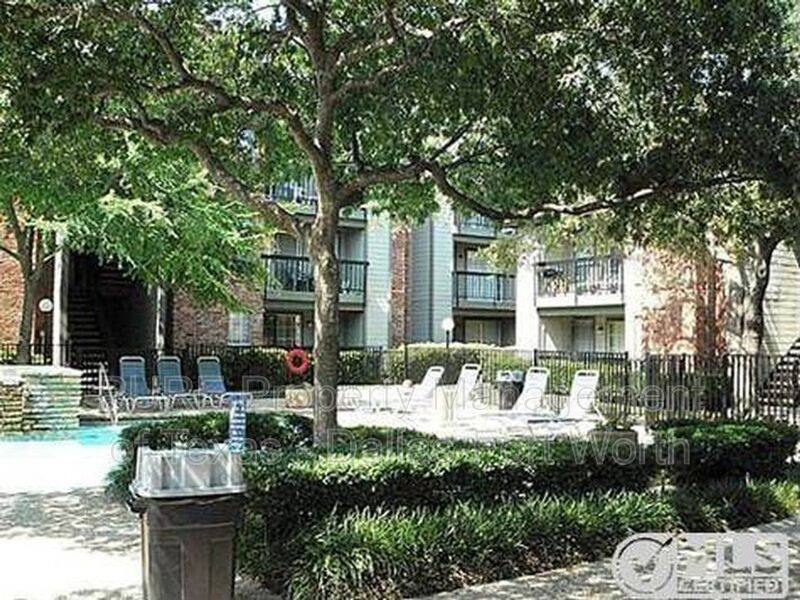 Apartment for rent at 18333 Roehampton #426, Dallas, TX 75252