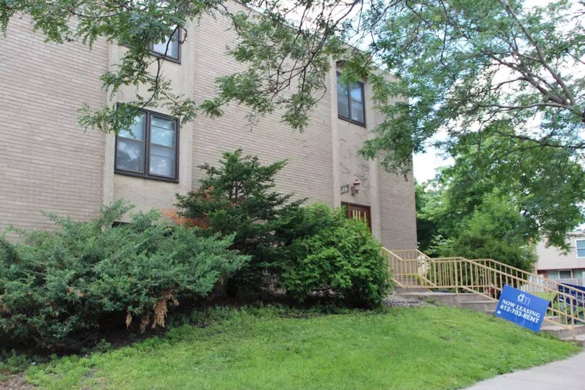 Apartment for rent at 526 11th Ave SE, Minneapolis, MN 55414