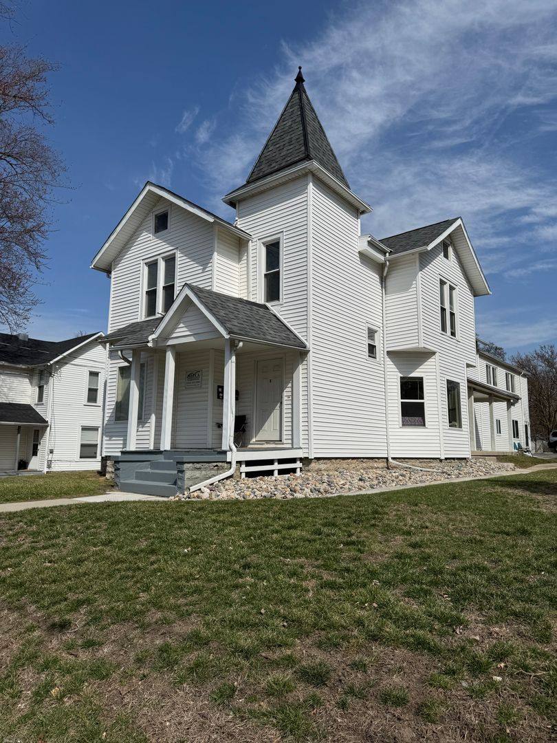 Apartment for rent at 610 N Main St, Bowling Green, OH 43402