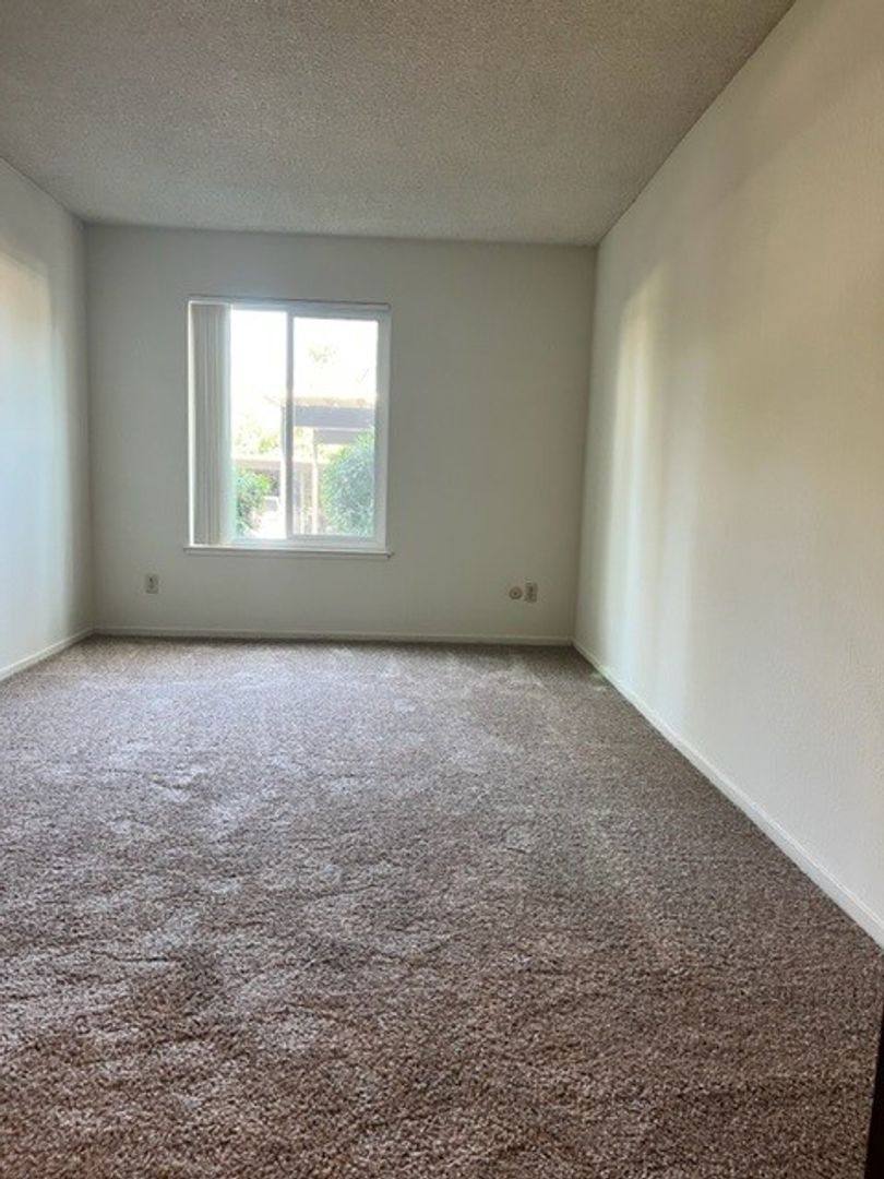 Apartment for rent at 5739 N Cedar Ave, Fresno, CA 93710