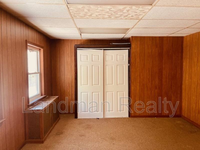 Apartment for rent at 904 Island Ave #2, McKees Rocks, PA 15136