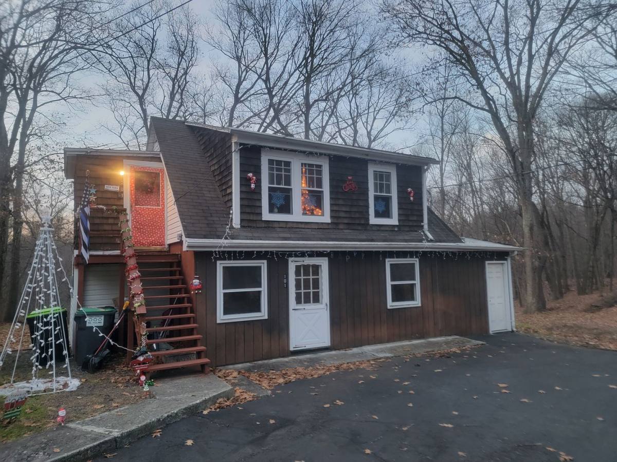 Apartment for rent at 4036-4038 Manor Dr, Stroudsburg, PA 18360