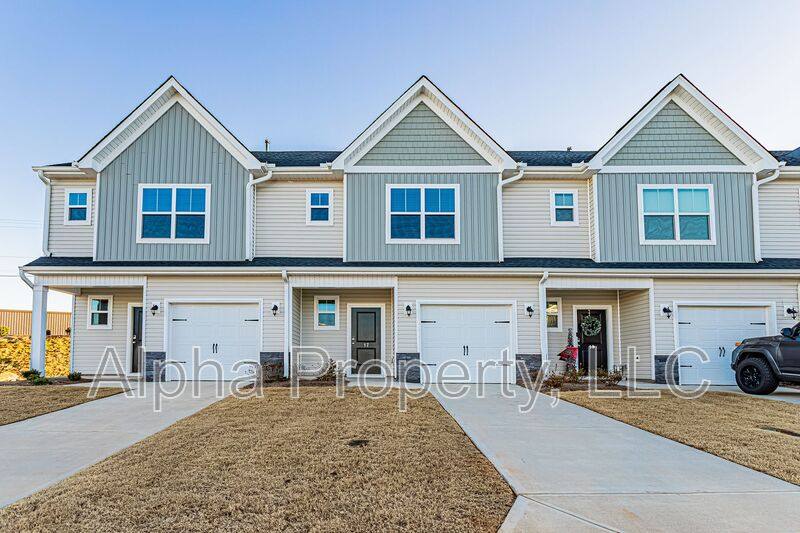 Townhouse for rent at 17 Apricot Lane, Duncan, SC 29334