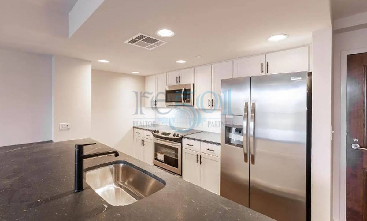 Apartment for rent at 3700 Cantrell Rd #RIVIERA Condominiums, Little Rock, AR 72202