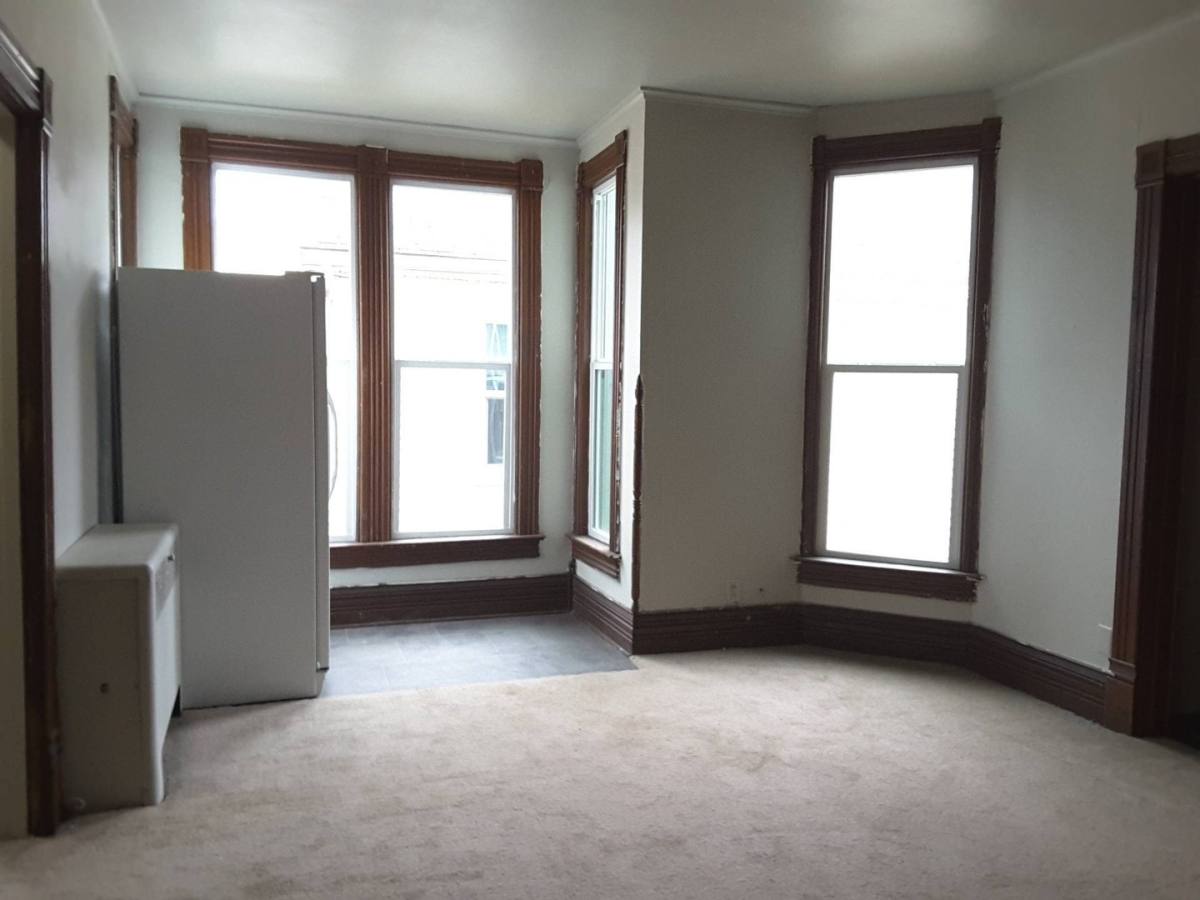 Apartment for rent at 410 E Madison St, Goshen, IN 46526