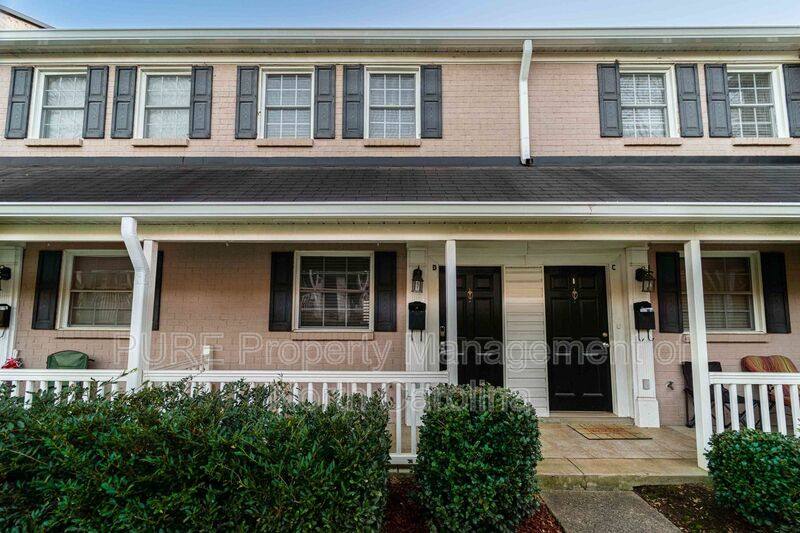 Townhouse for rent at 1230 Green Oaks #D, Charlotte, NC 28205