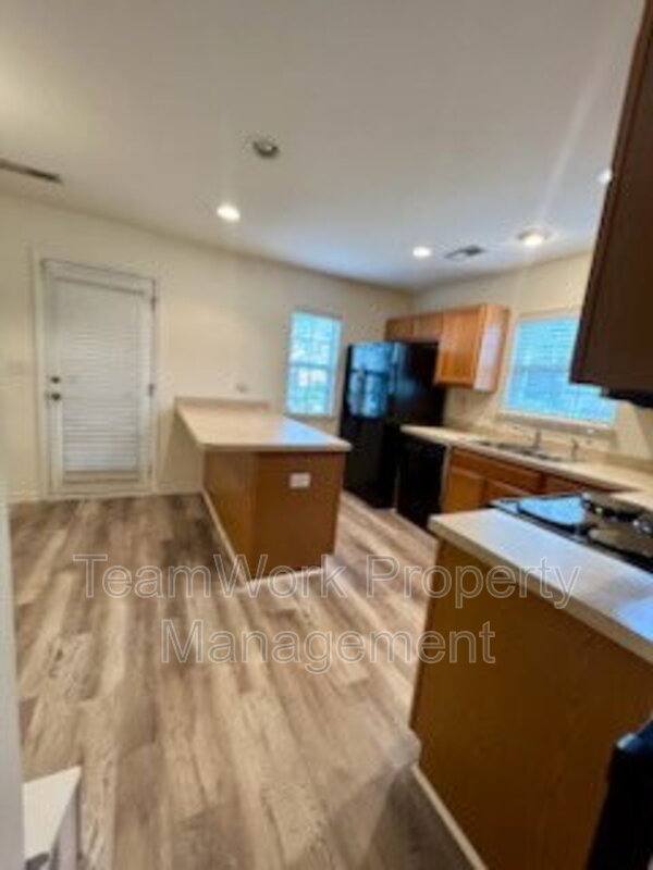 Townhouse for rent at 412 Truman Dr, Goose Creek, SC 29445