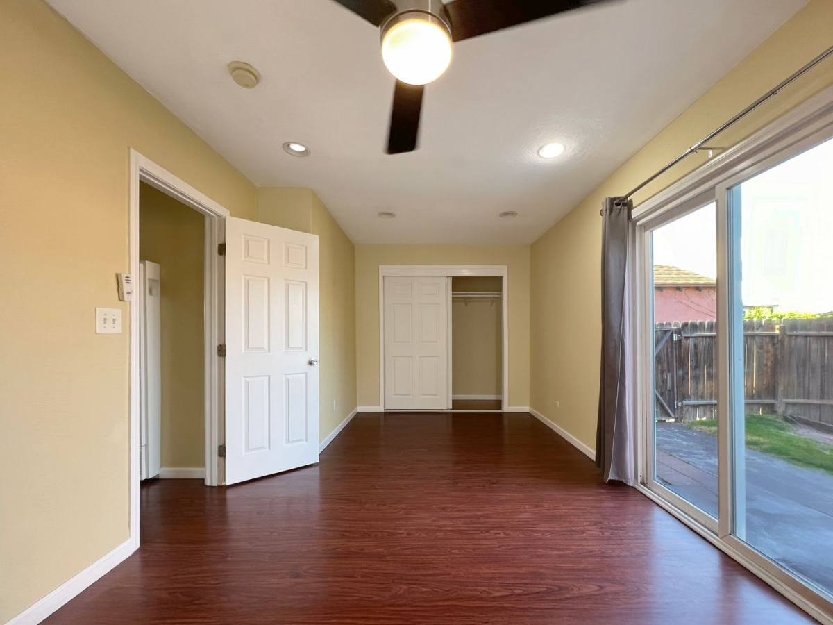 House for rent at 5886 Lemon Ave, Long Beach, CA 90806