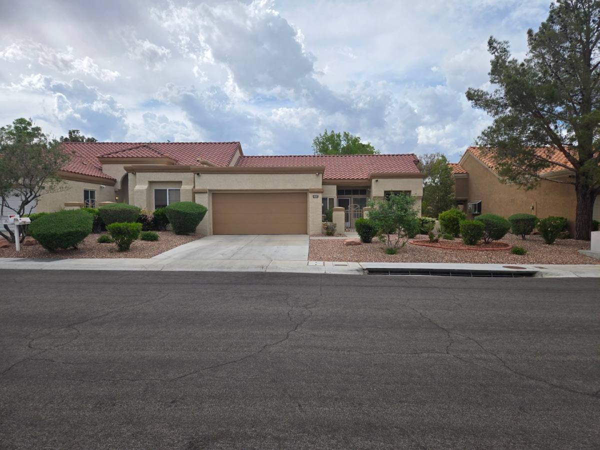 House for rent at 2729 Showcase Dr, Las Vegas, NV 89134