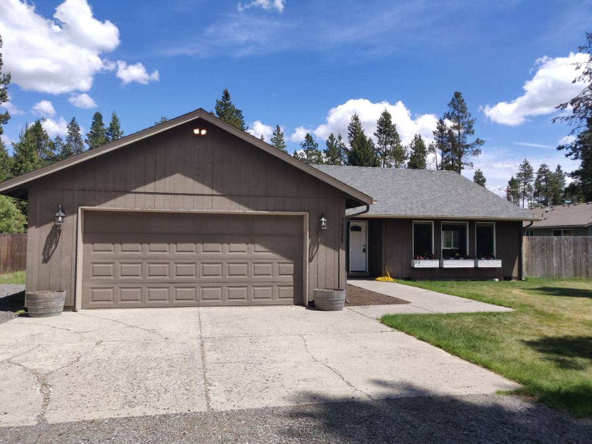 House for rent at 56028 Black Duck Rd, Bend, OR 97707