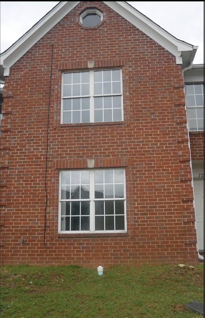 Townhouse for rent at 7272 Madelyn Cove, Horn Lake, MS 38637