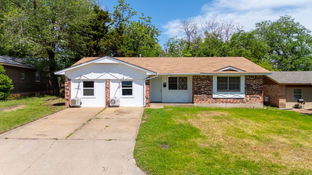 House for rent at 203 W Shadywood Dr, Oklahoma City, OK 73110