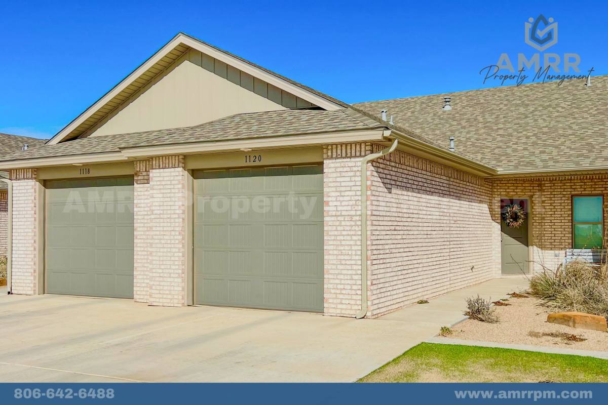 Townhouse for rent at 1120 N 7th St, Wolfforth, TX 79382