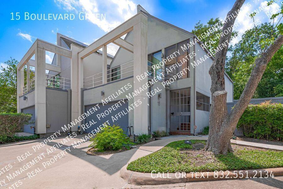 House for rent at 15 Blvd Green, Bellaire, TX 77401