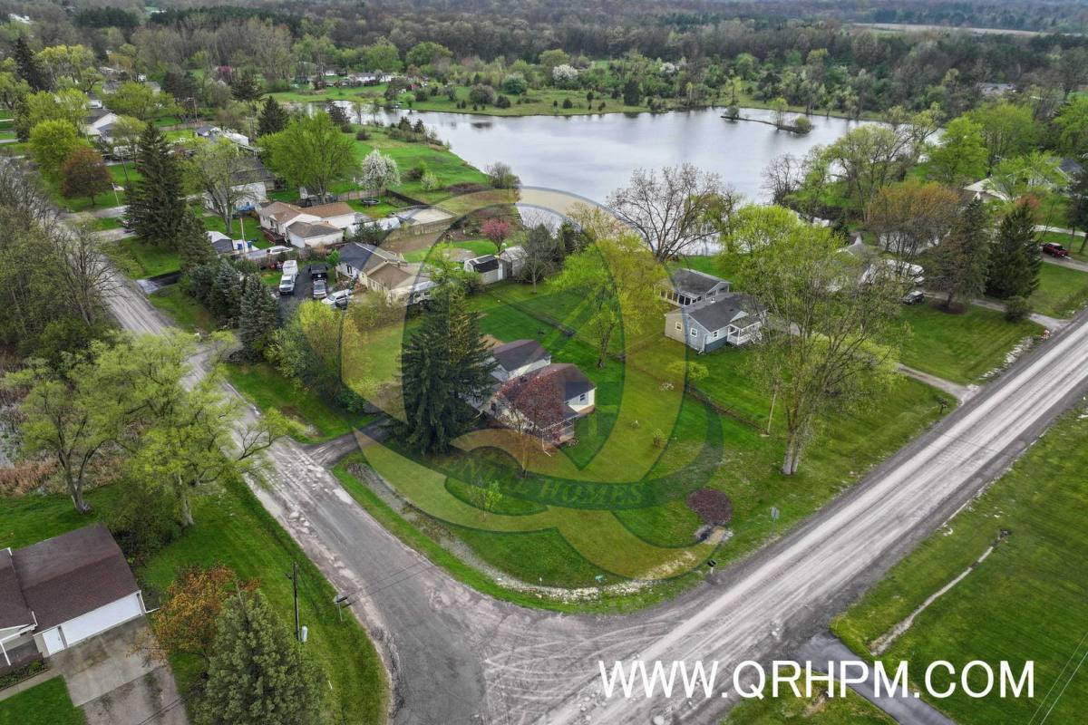 House for rent at 1141 W Cook Rd, Grand Blanc, MI 48439