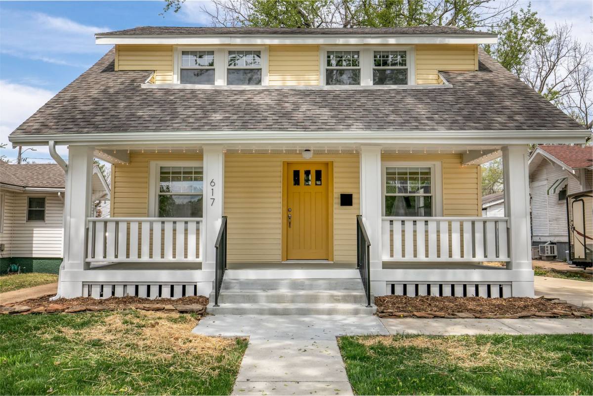House for rent at 617 E Delmar St, Springfield, MO 65806