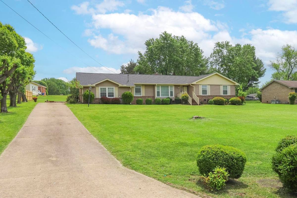House for rent at 505 W Angela Circle, Goodlettsville, TN 37072