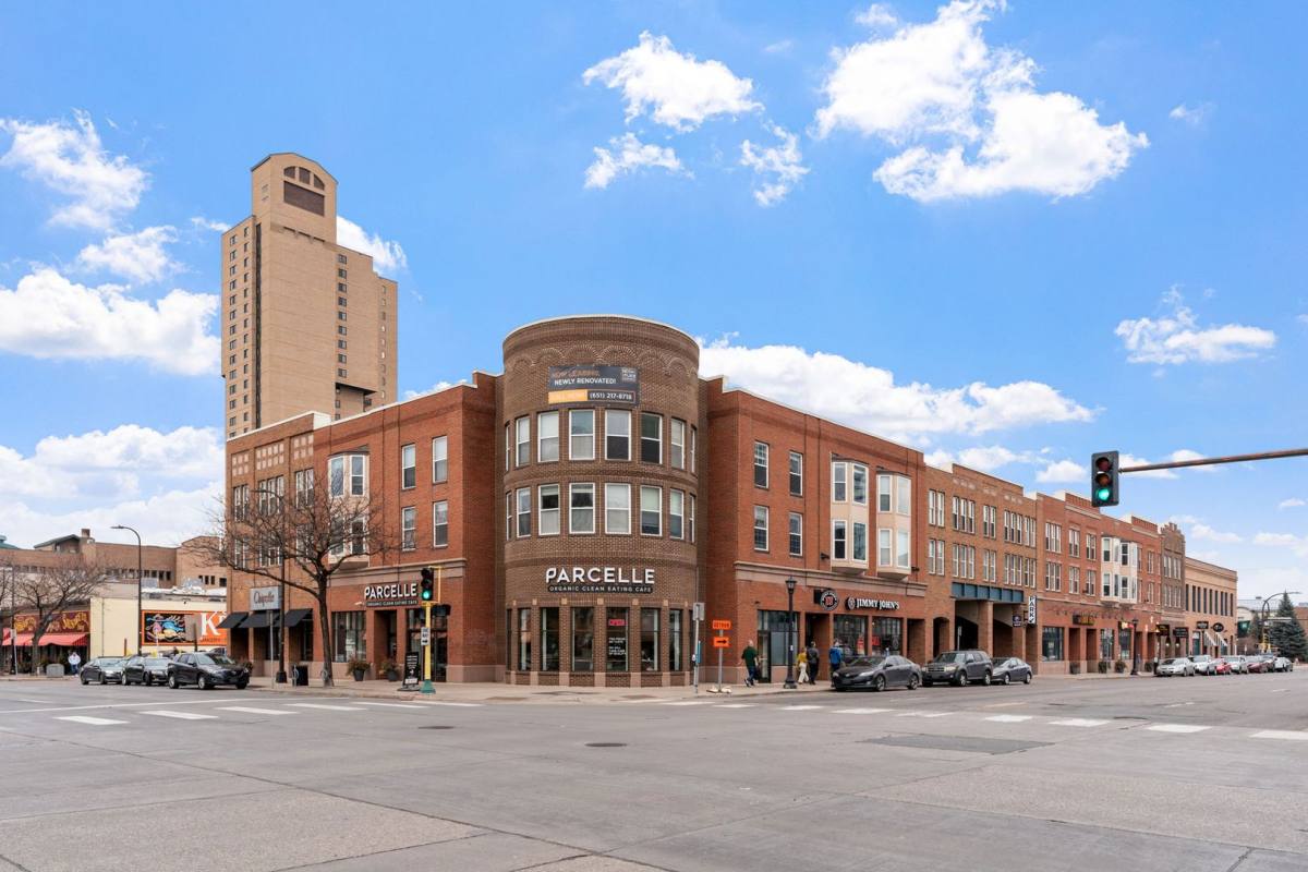 Apartment for rent at 22 University Ave NE, Minneapolis, MN 55413