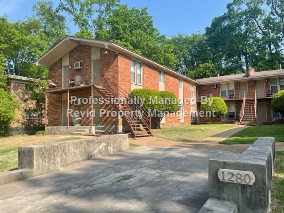 Apartment for rent at 1280 Harbert, Memphis, TN 38104