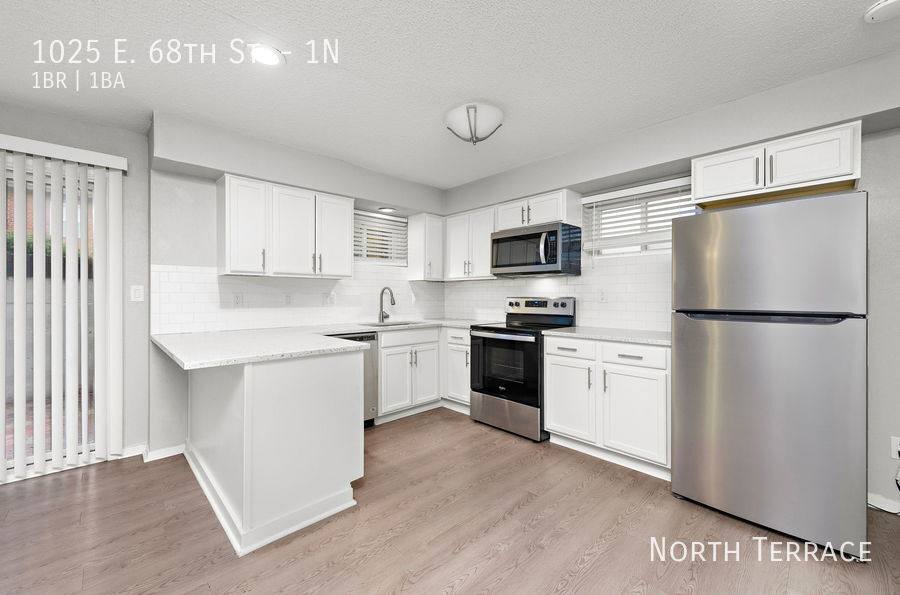 Apartment for rent at 1025 E 68th St #1N, Kansas City, MO 64131
