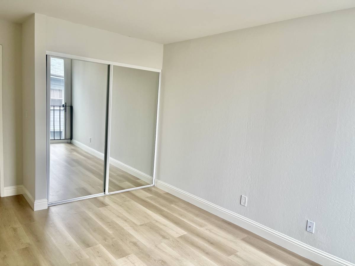 Apartment for rent at 230 Wayne Ave #208, Oakland, CA 94606