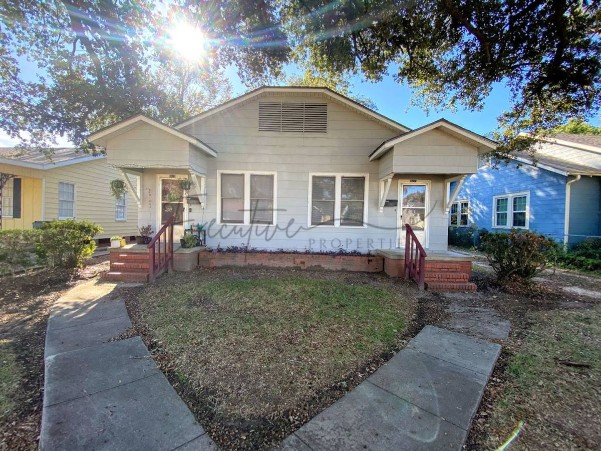 House for rent at 900 11th St, Lake Charles, LA 70601