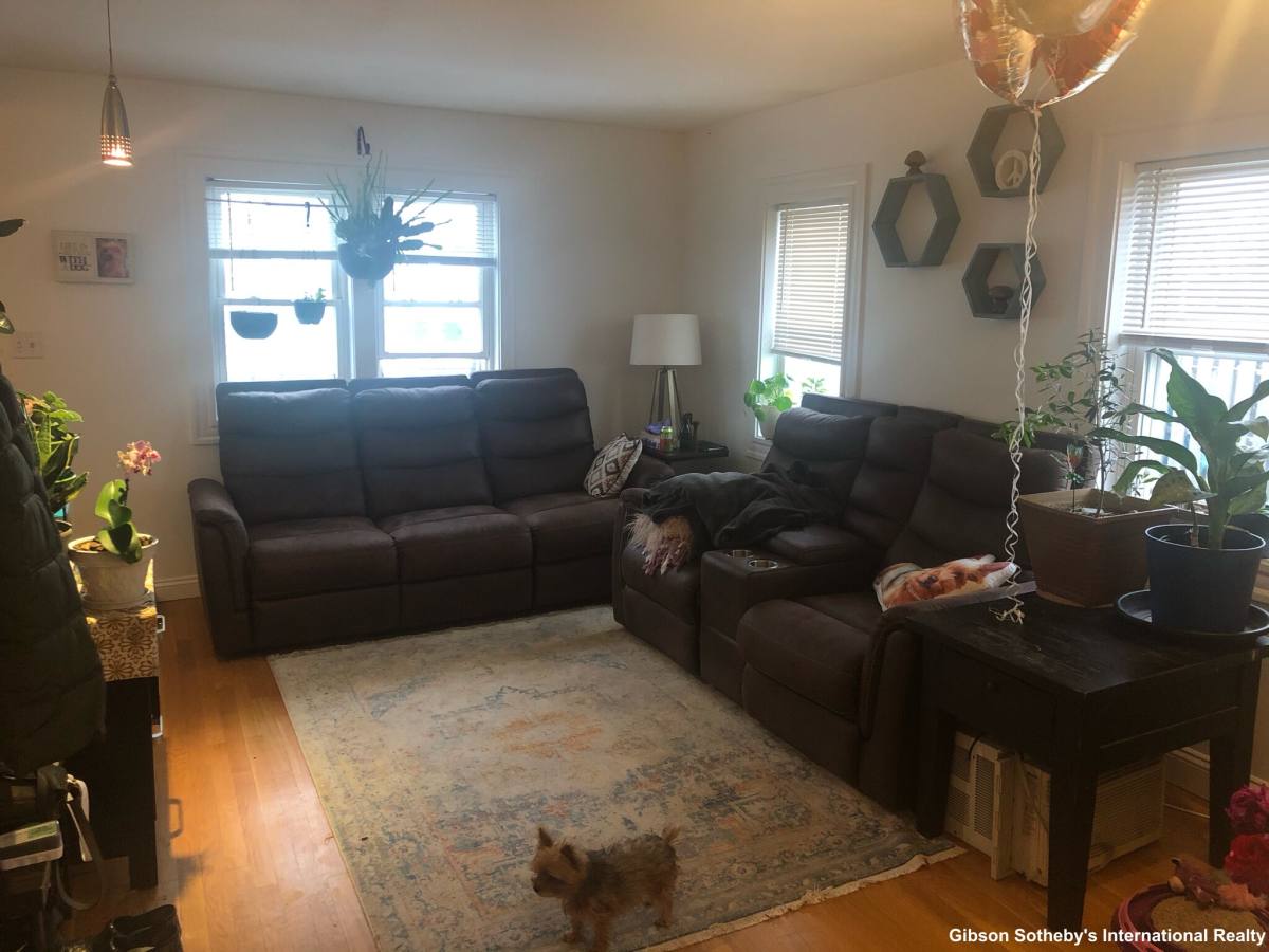 House for rent at 493 E 7th St #3, South Boston, MA 02127