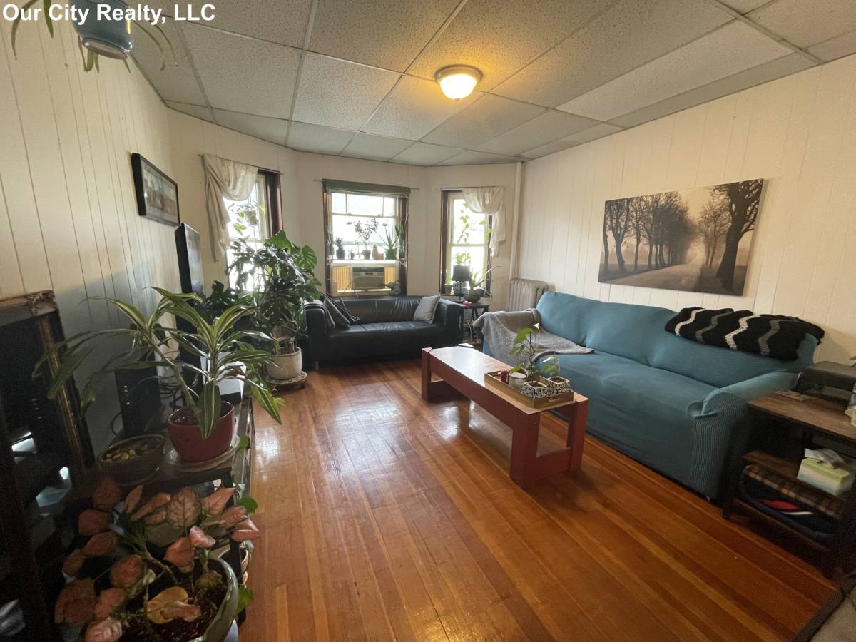 Apartment for rent at 103 Norfolk St #3, Cambridge, MA 02139