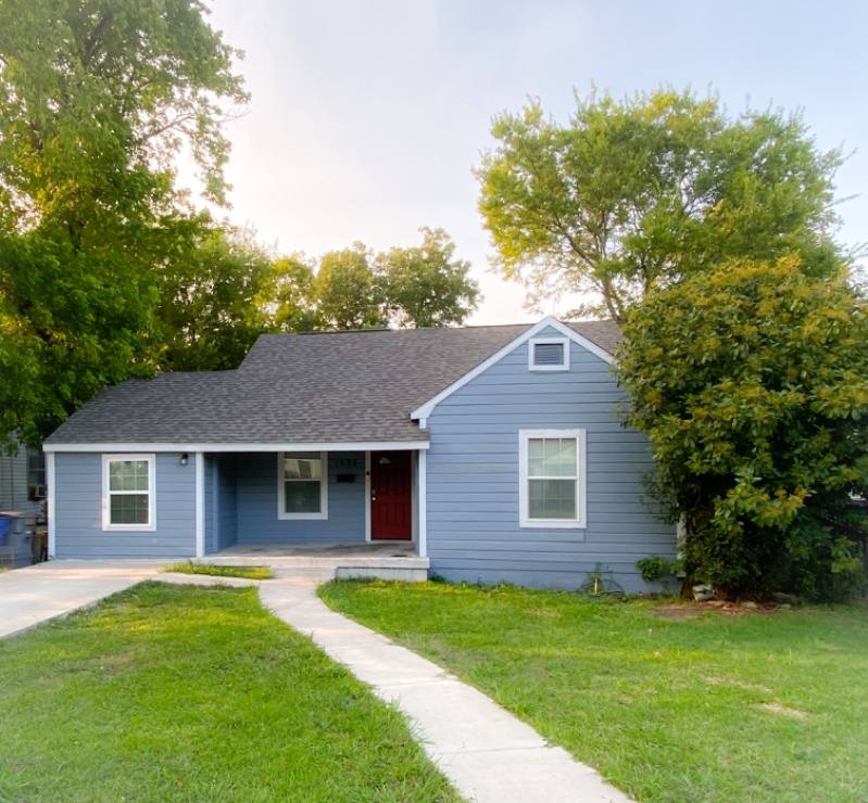 House for rent at 1535 E Elmore Ave, Dallas, TX 75216