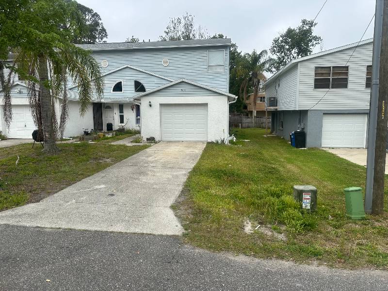 Townhouse for rent at 7023 Oakwood Dr, New Port Richey, FL 34652