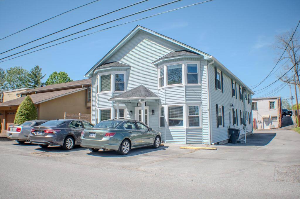 Apartment for rent at 304 W Colville St, McMinnville, TN 37110