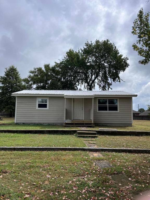 House for rent at 651 Campbell Rd, Tahlequah, OK 74464