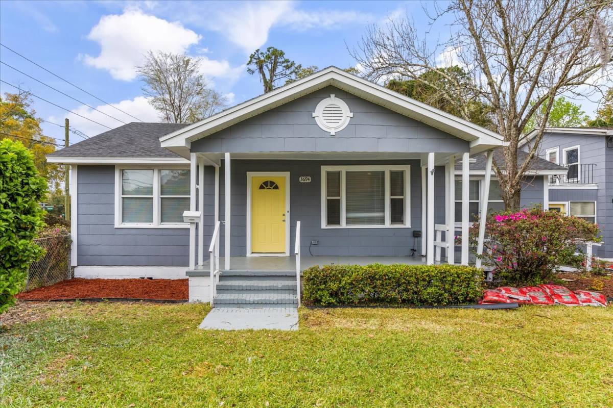 Apartment for rent at 3694 Grandy Ave, Jacksonville, FL 32207