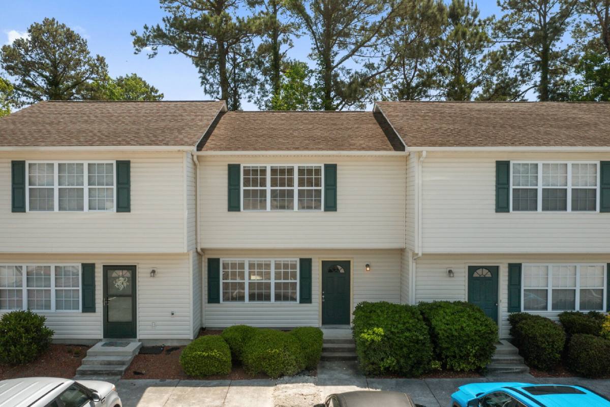 Townhouse for rent at 51 Pirates Cove Dr, Swansboro, NC 28584