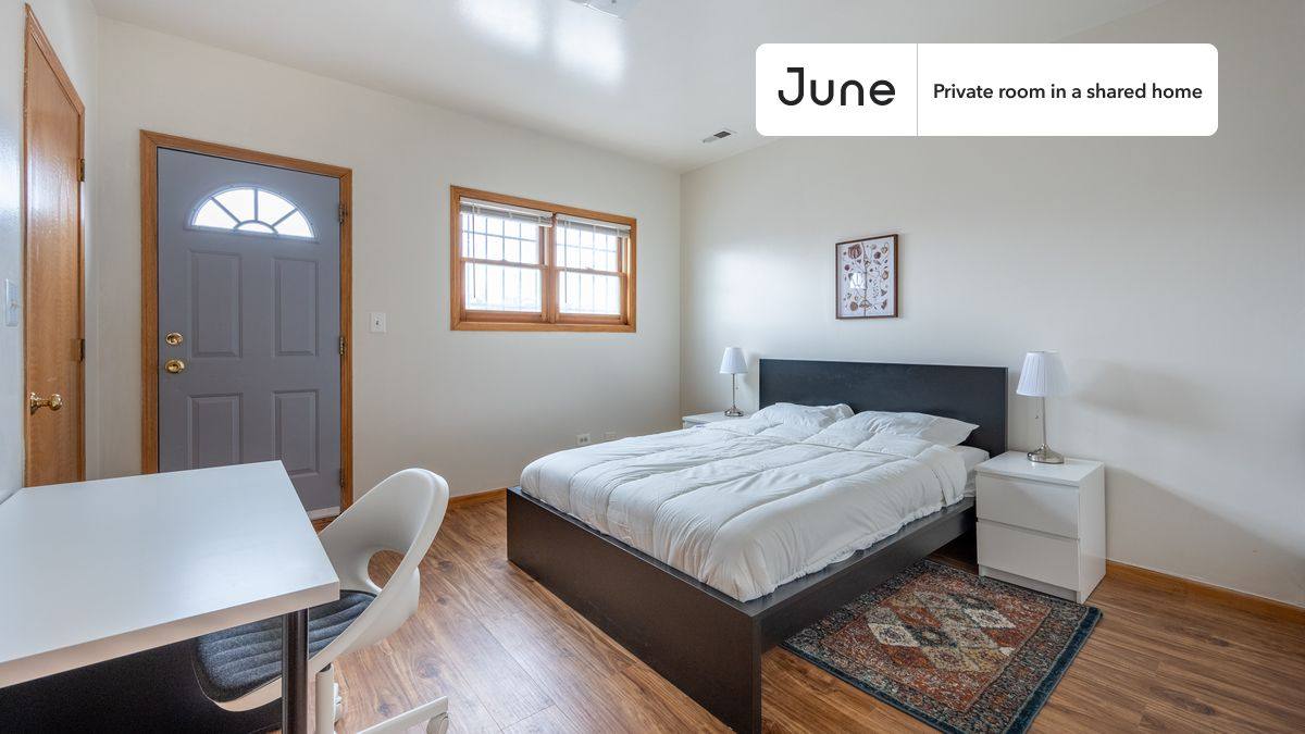 Apartment for rent at 1446 N Campbell Ave, Chicago, IL 60622