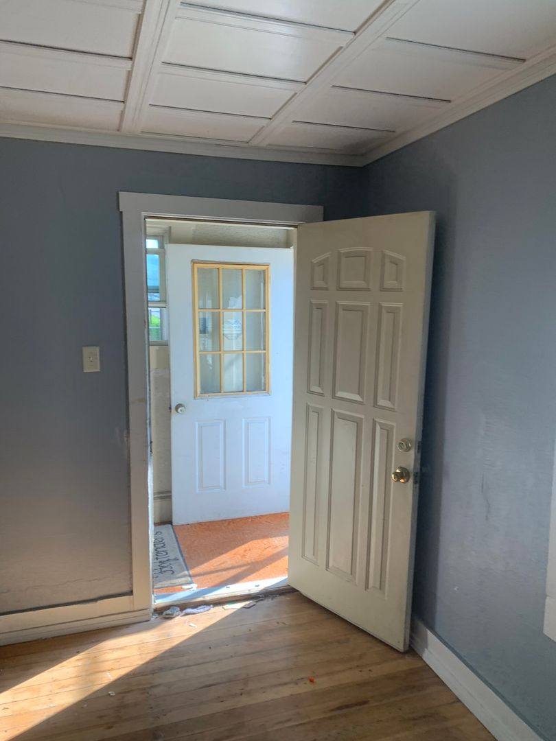 Townhouse for rent at 523 E 22nd St, Dubuque, IA 52001